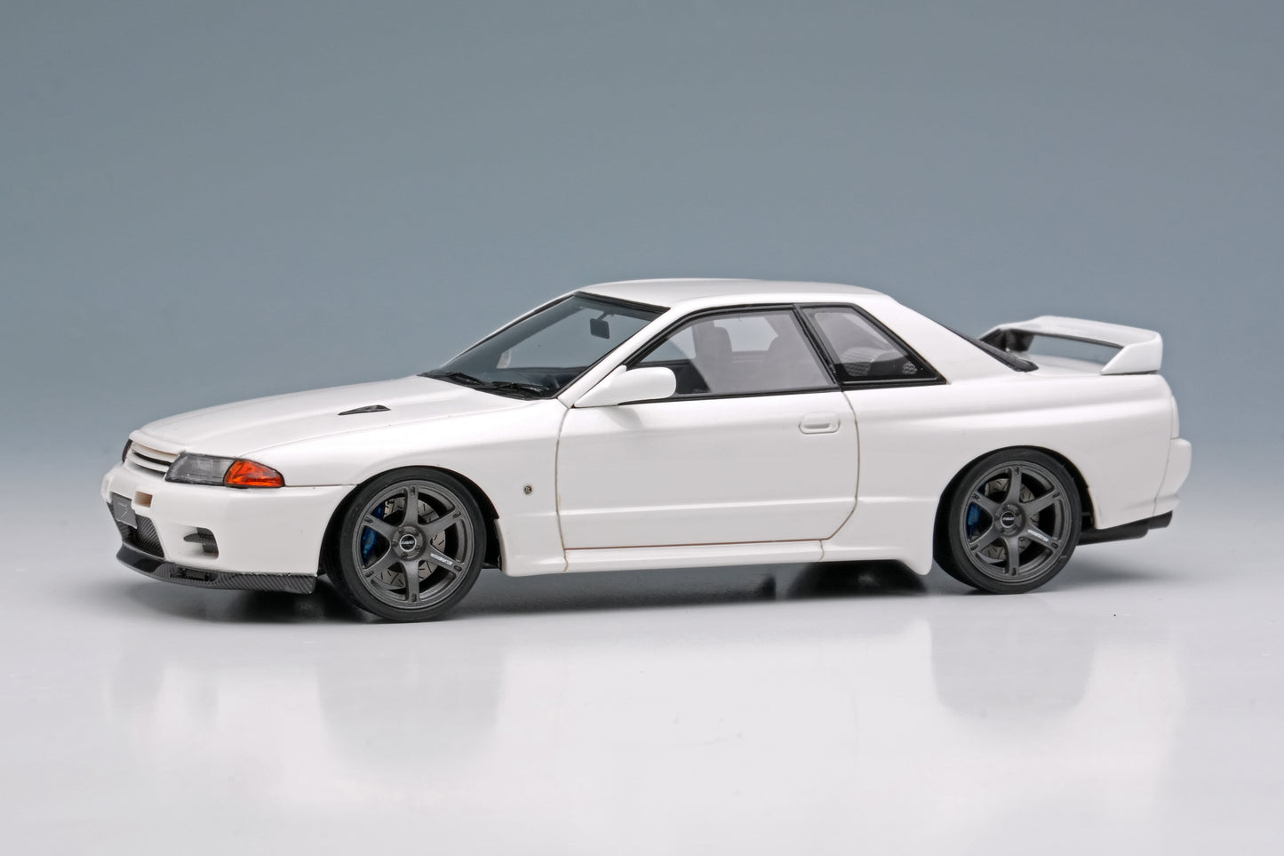 1/43 Built By Legends R32 in Shiranami White