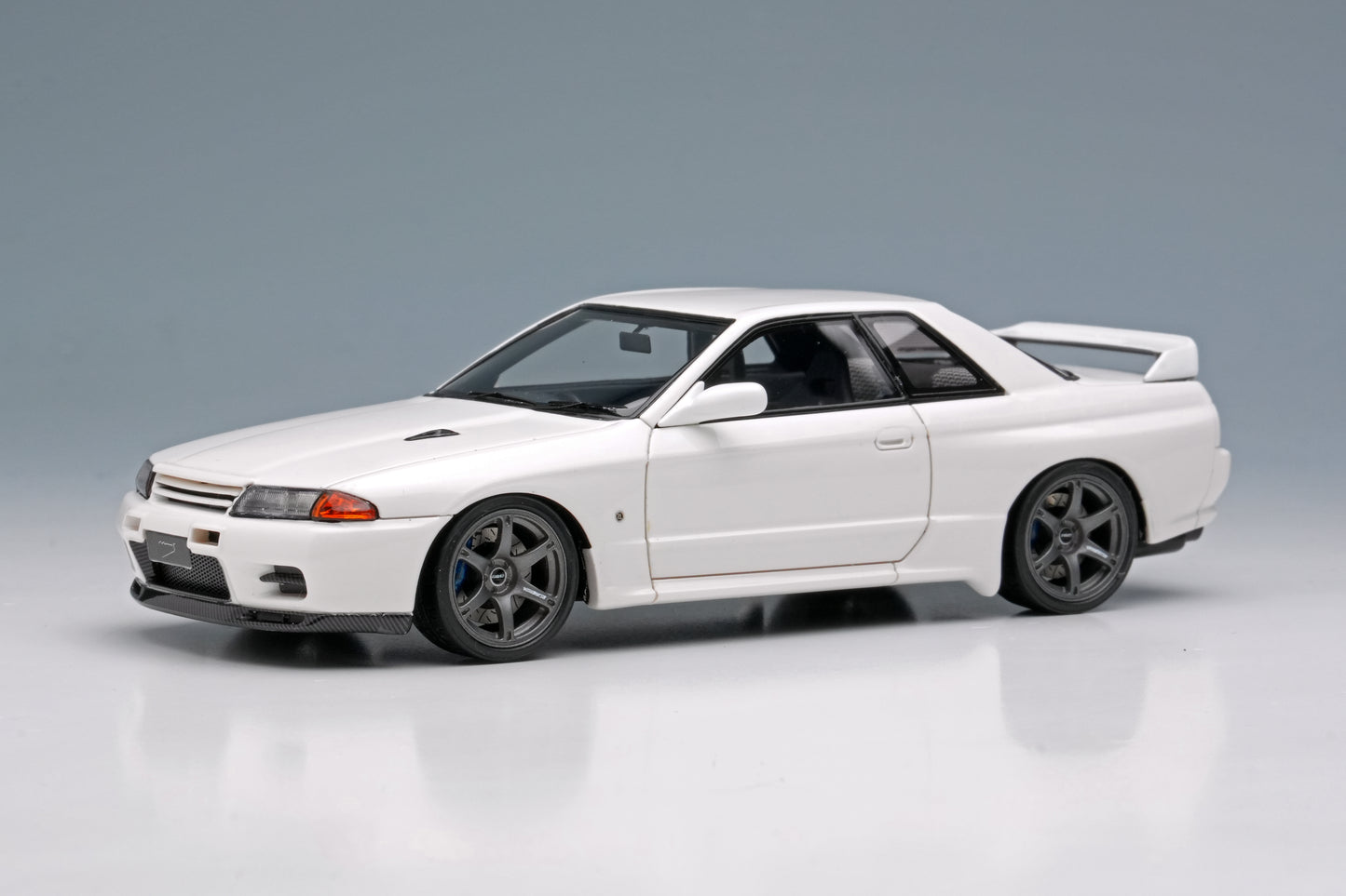 1/43 Built By Legends R32 in Shiranami White