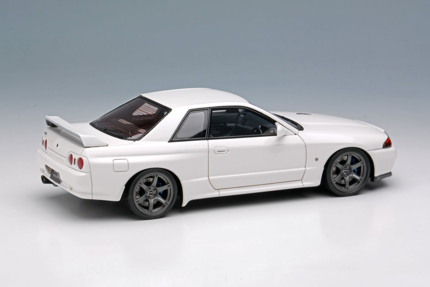 1/43 Built By Legends R32 in Shiranami White