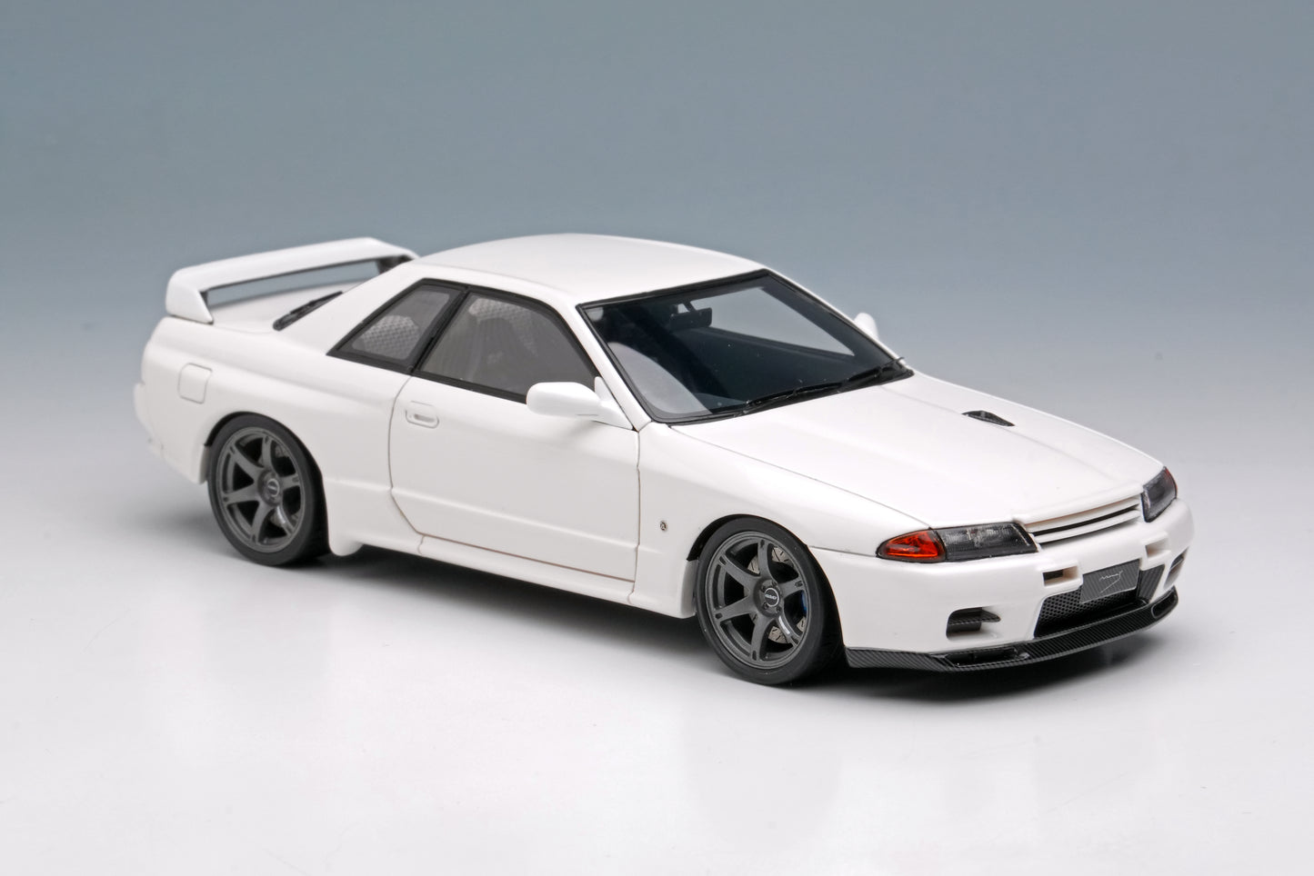 1/43 Built By Legends R32 in Shiranami White