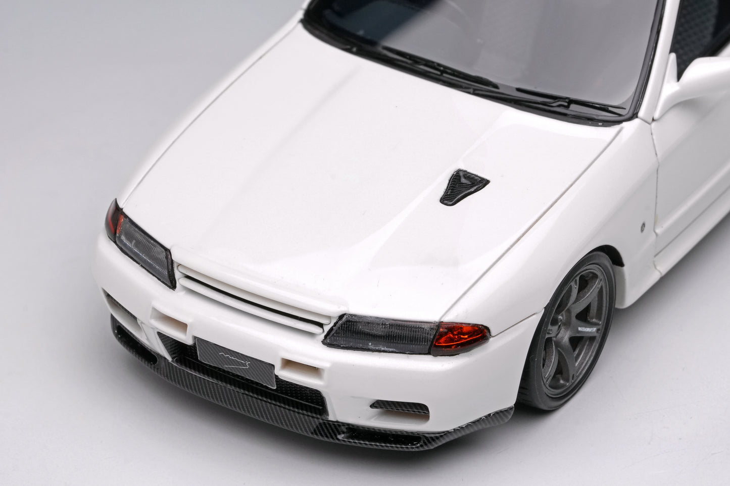 1/43 Built By Legends R32 in Shiranami White