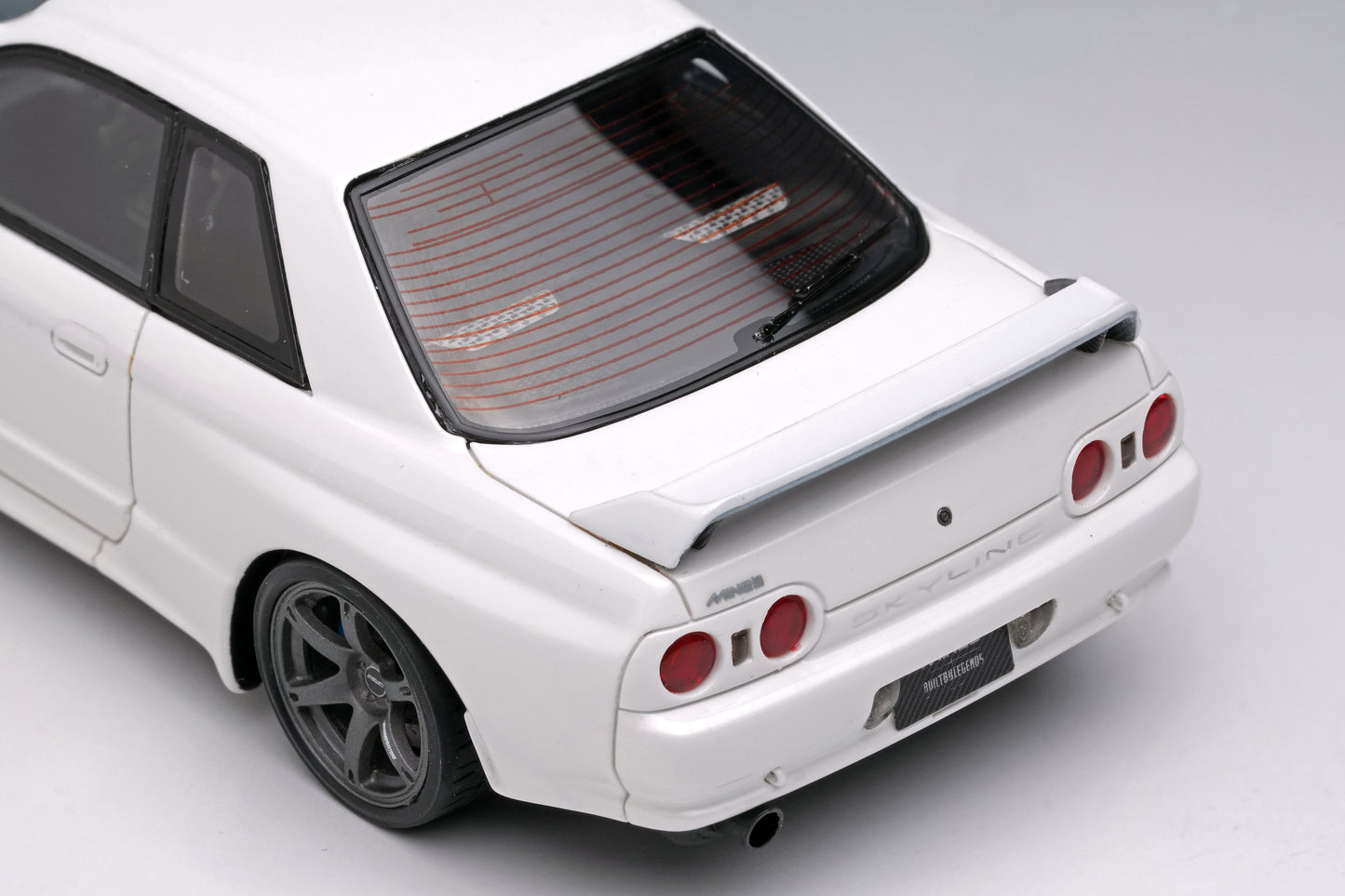 1/43 Built By Legends R32 in Shiranami White