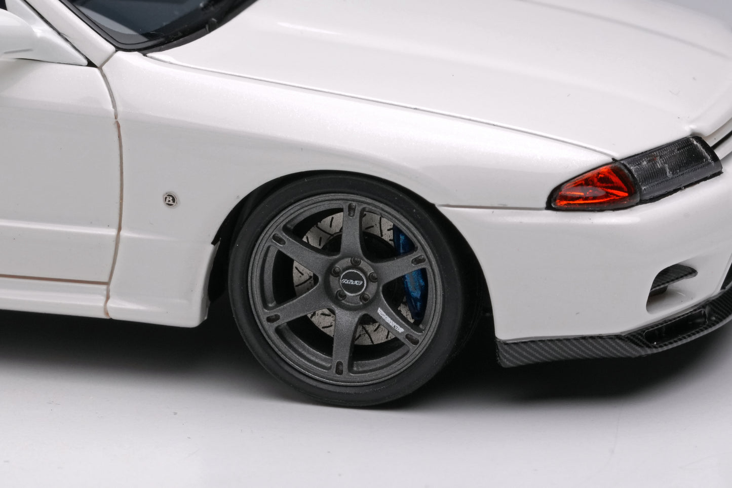 1/43 Built By Legends R32 in Shiranami White