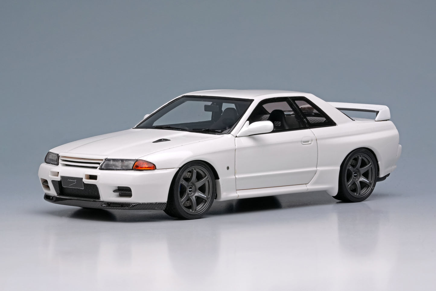 1/43 Built By Legends R32 in Shiranami White
