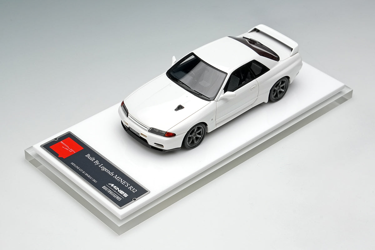 1/43 Built By Legends R32 in Shiranami White
