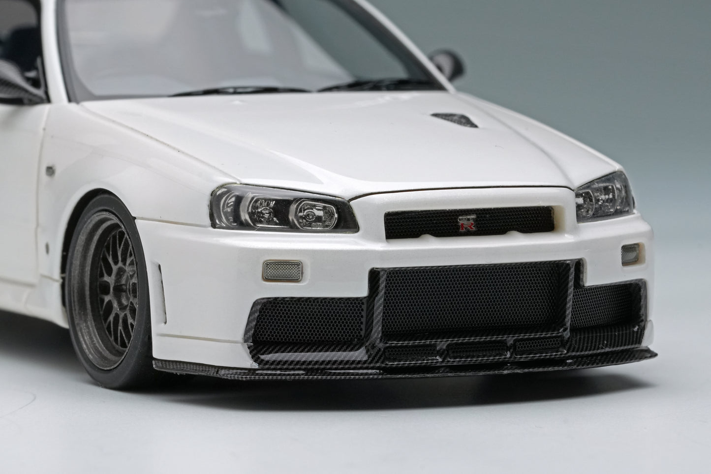 < Pre Order >  1/43 Built By Legends R34