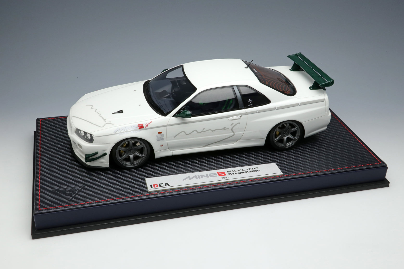 1/18 MINE'S R34 Demo Car – builtbylegends