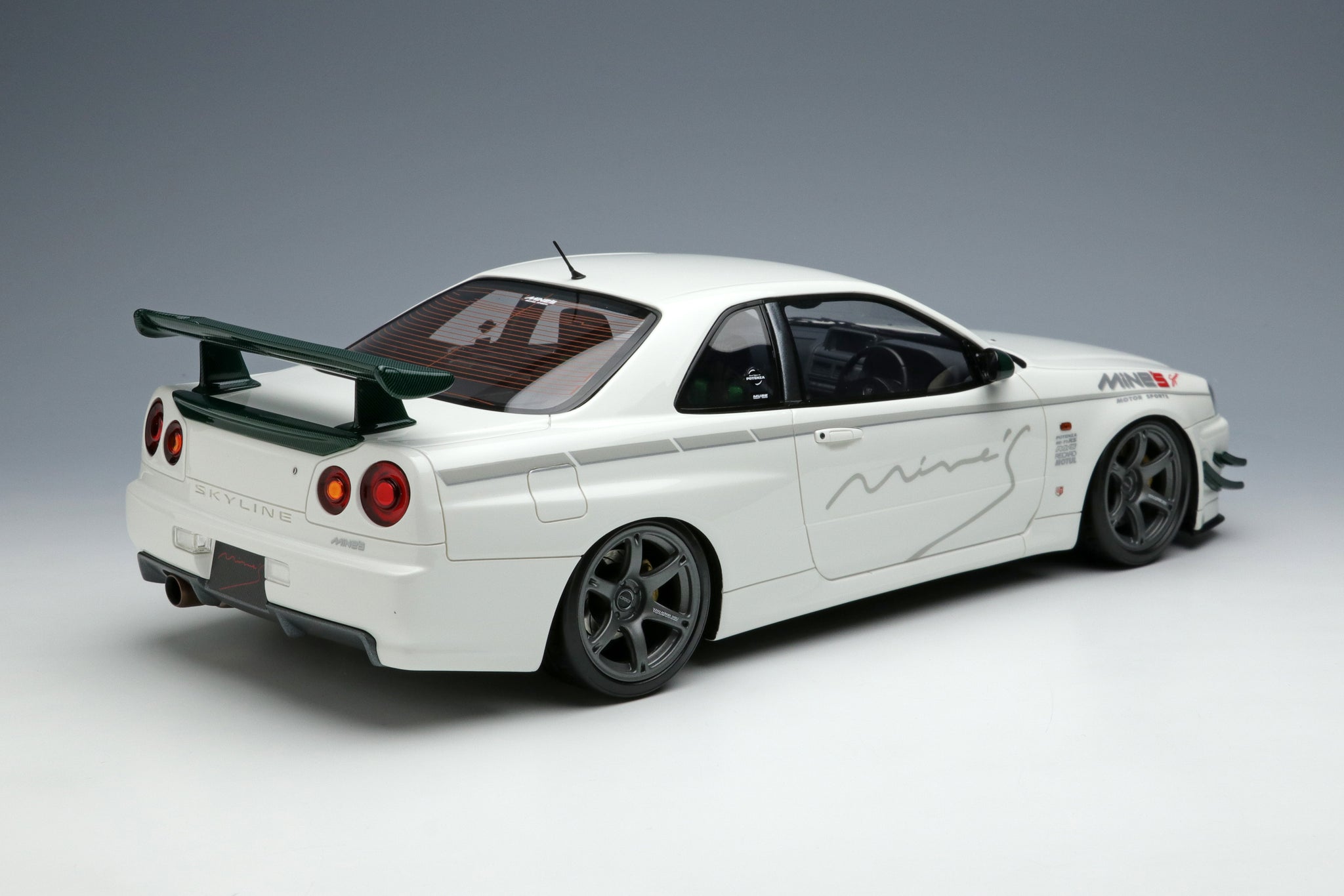 1/18 MINE'S R34 Demo Car – builtbylegends