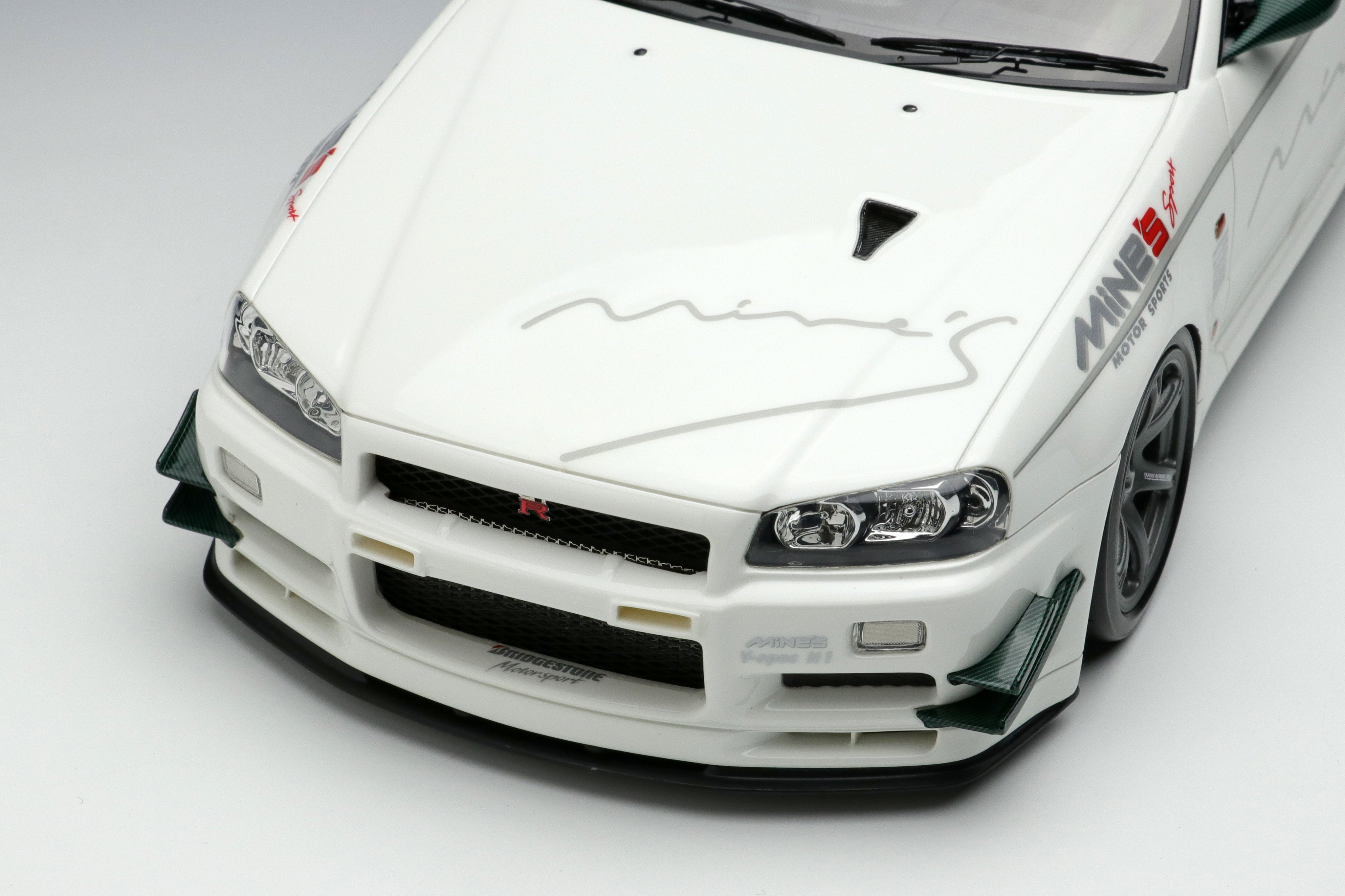 1/18 MINE'S R34 Demo Car – builtbylegends