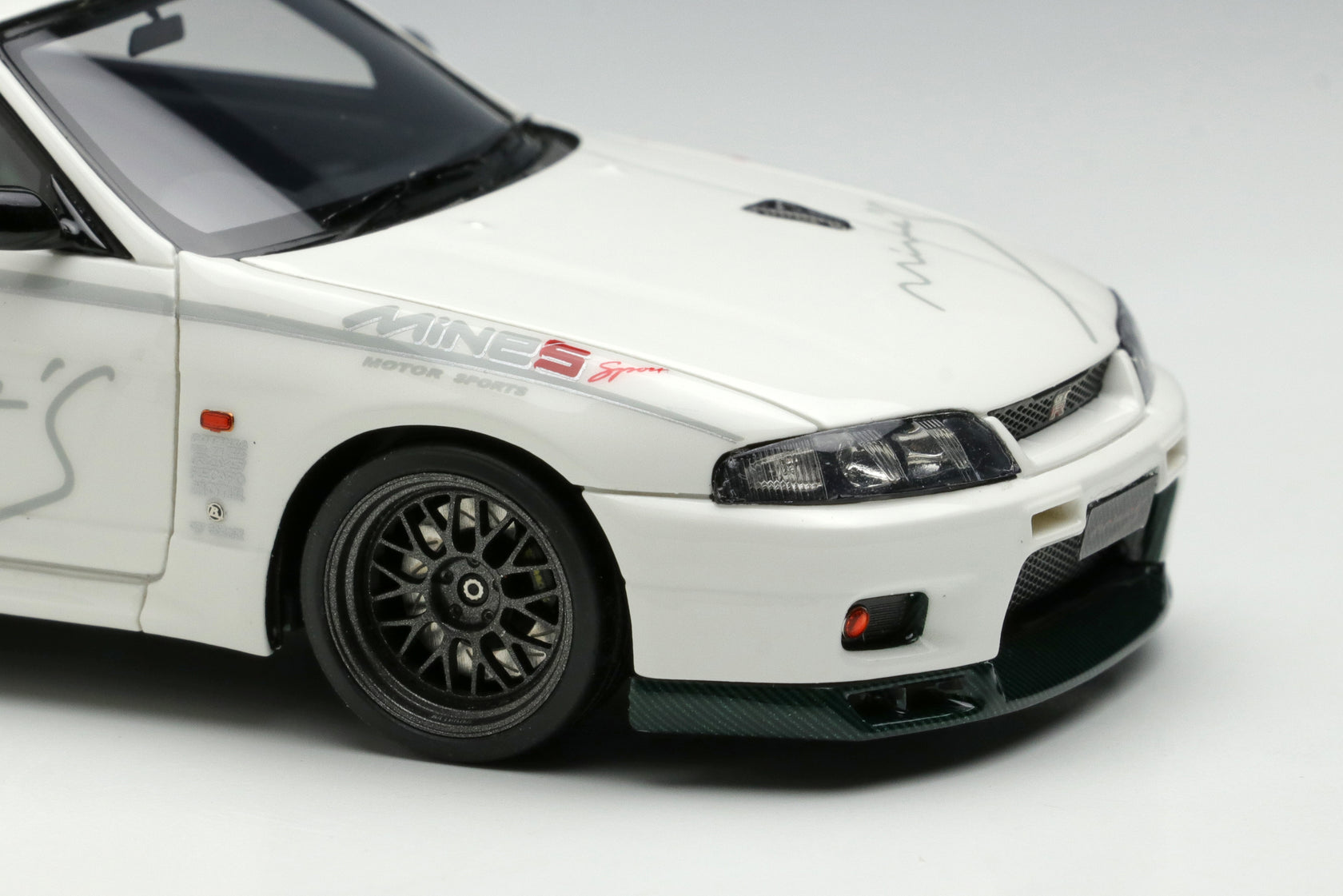 1/43 Built By Legends MINE'S R33 Bespoke Build – builtbylegends