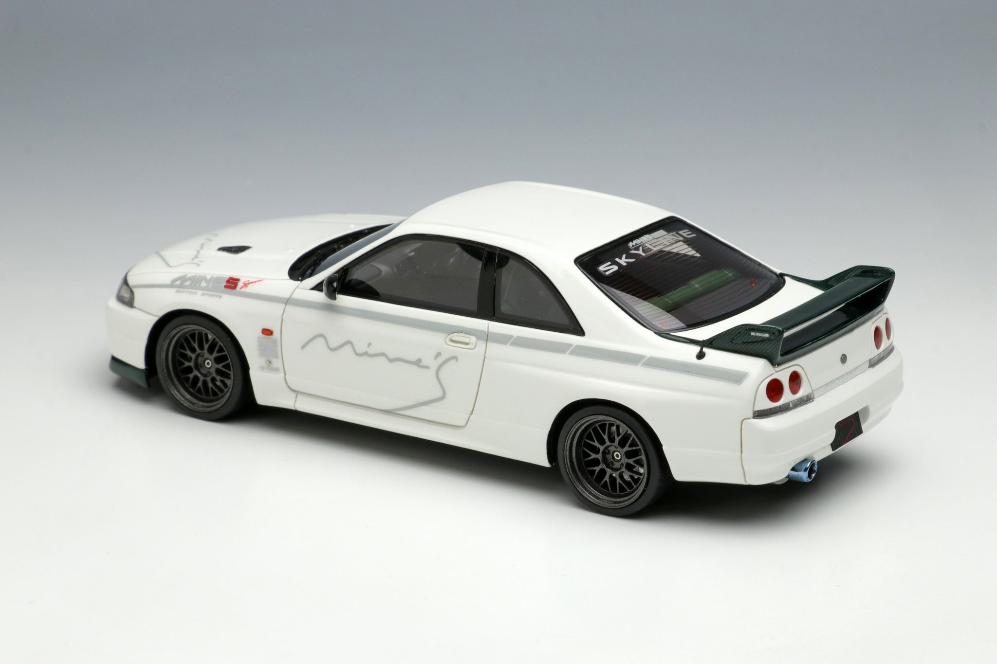 1/43 Built By Legends MINE'S R33 Bespoke Build – builtbylegends