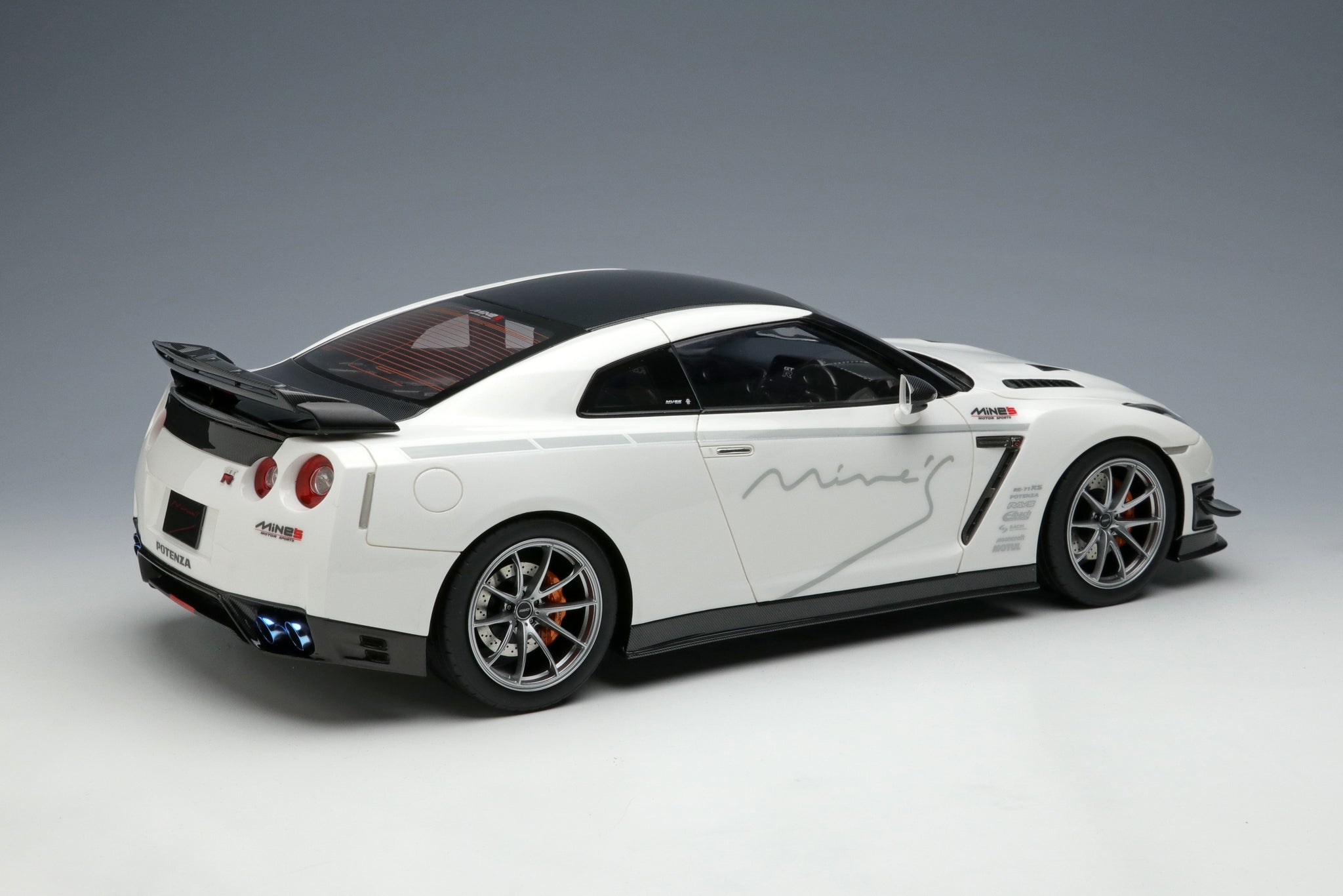 Limited Edition 1/18 MINE'S R35 Demo Car – builtbylegends