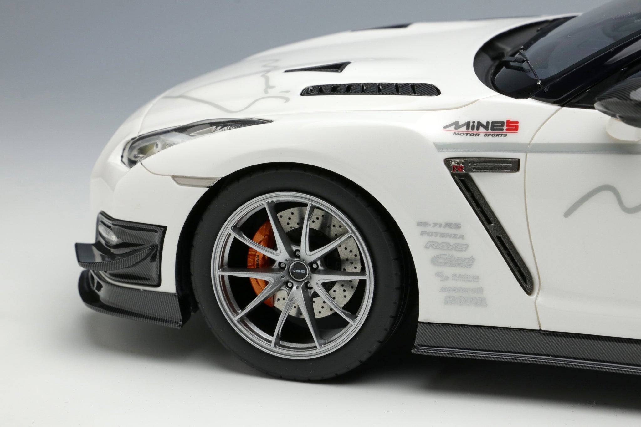 Limited Edition 1/18 MINE'S R35 Demo Car – builtbylegends