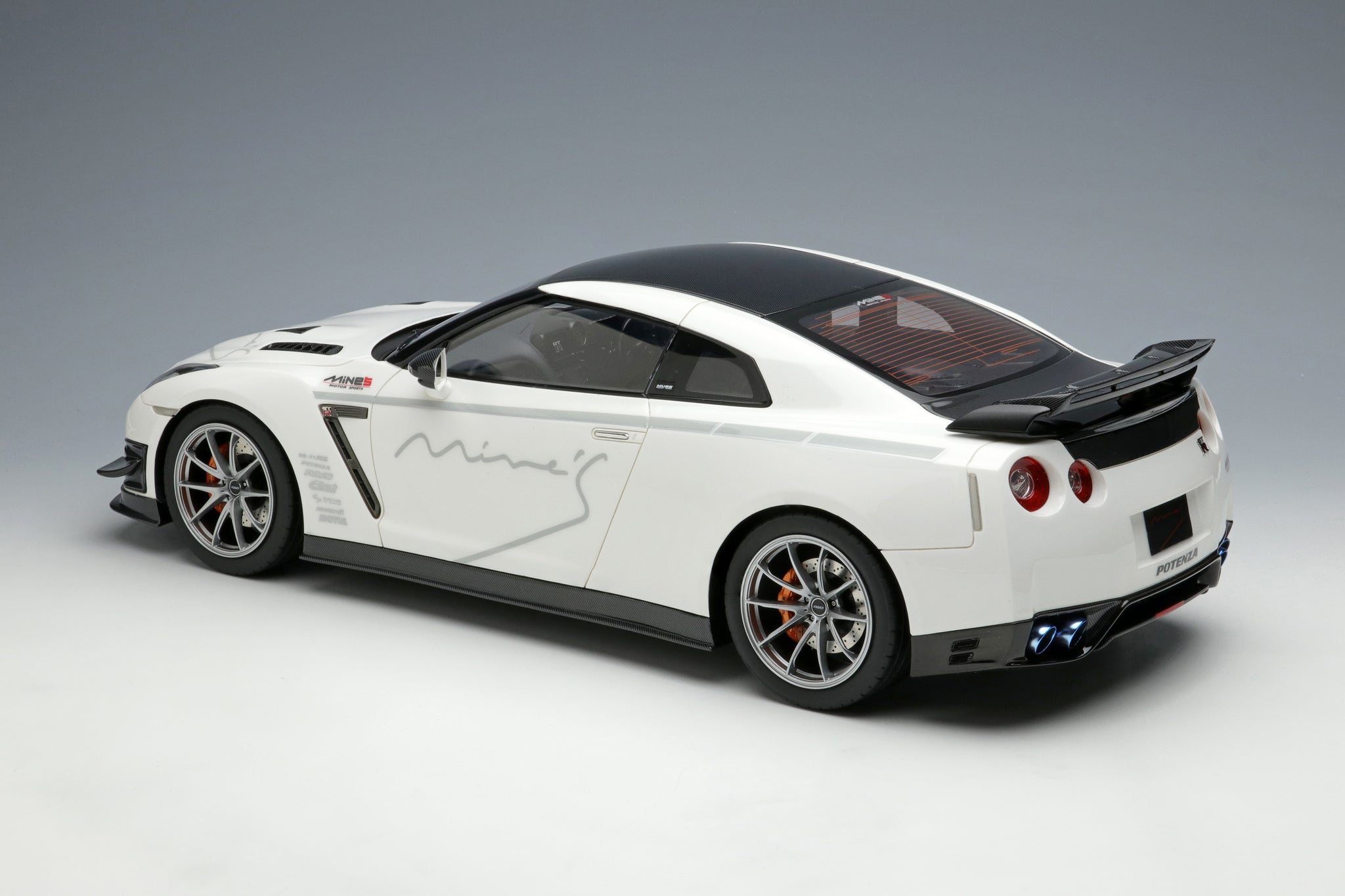 Limited Edition 1/18 MINE'S R35 Demo Car – builtbylegends